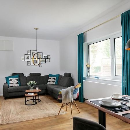 Charmantes Townhaus Mit Garten, W-Lan & Netflix Potsdam Kültér fotó